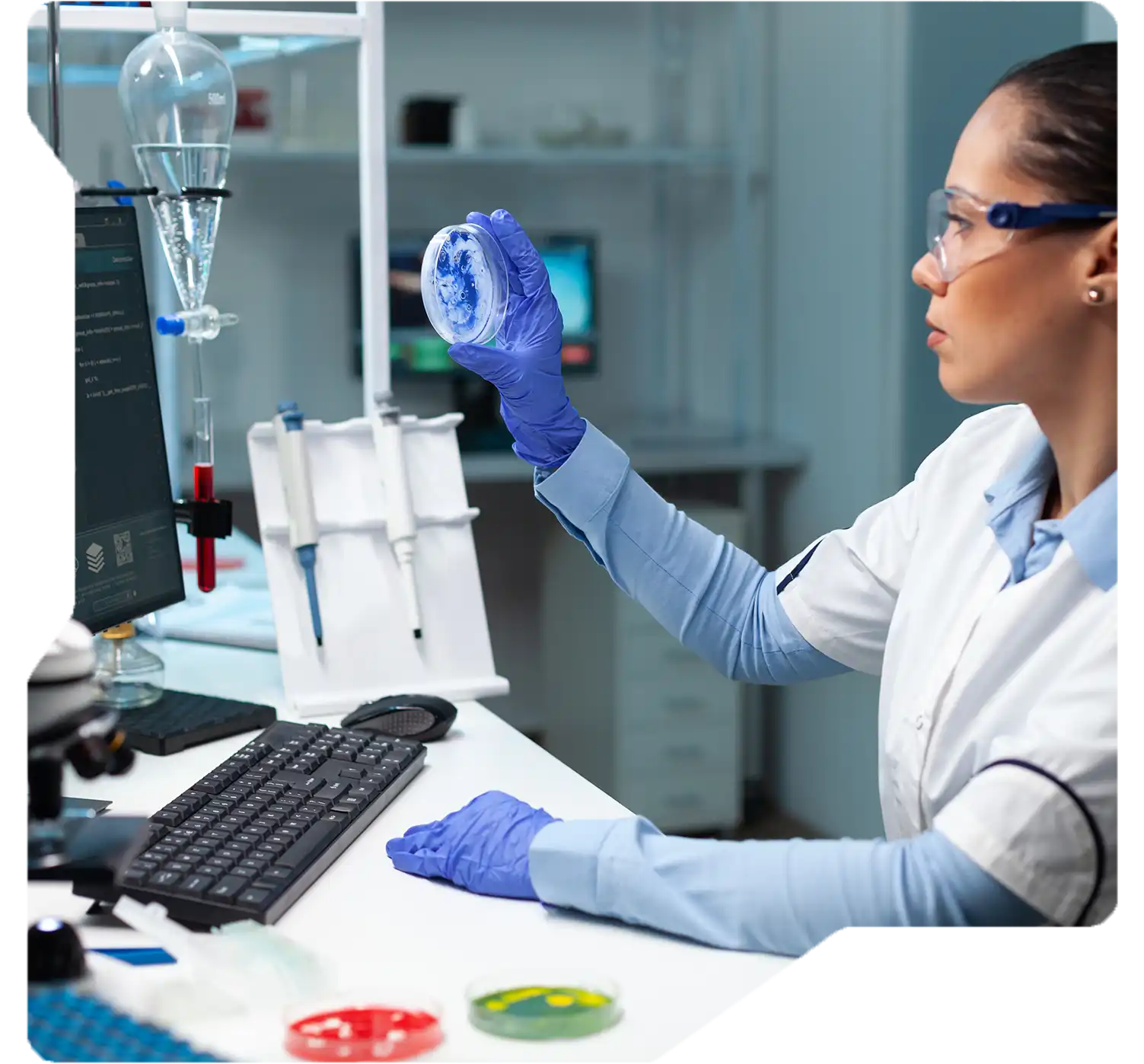 Scientist working in drug research laboratory